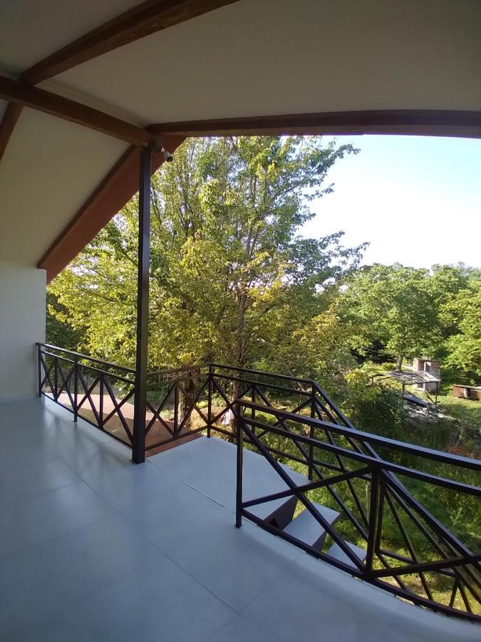 Апарт-Отель "У Речки" Kuchkisabano Extérieur photo